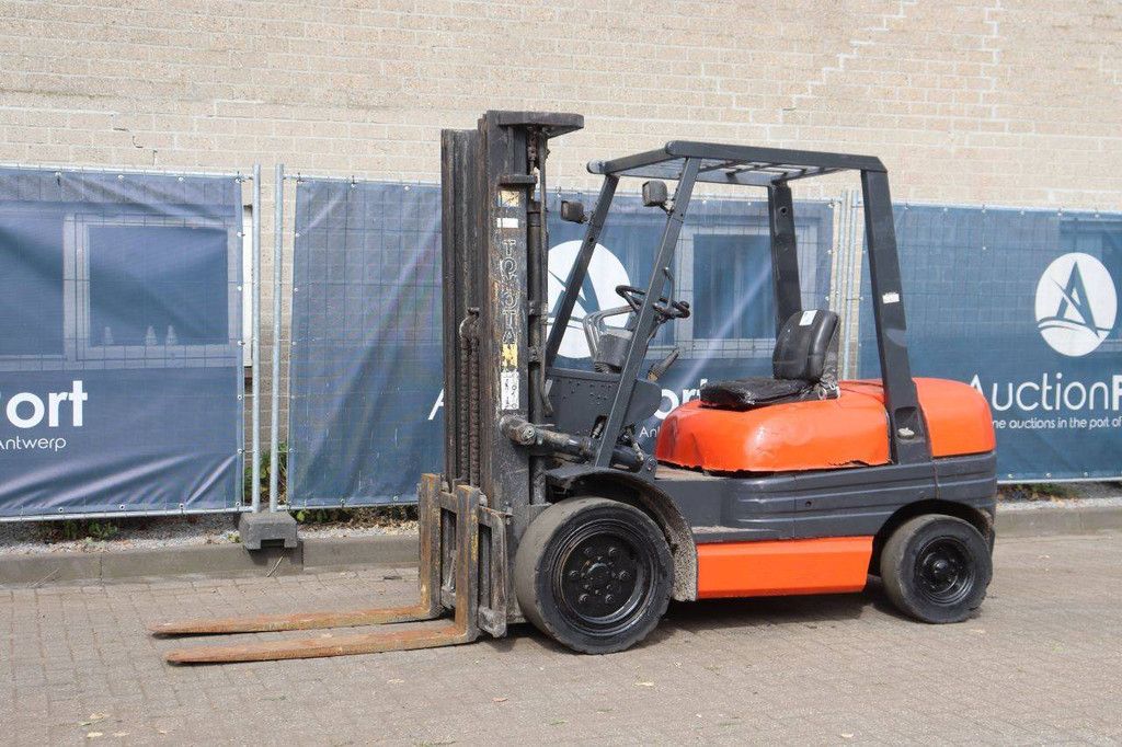 Forklift Toyota 02 6FDF 30 Diesel 3000kg 4.3m 1996