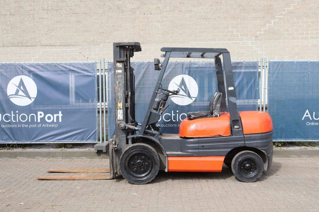 Forklift Toyota 02 6FDF 30 Diesel 3000kg 4.3m 1996