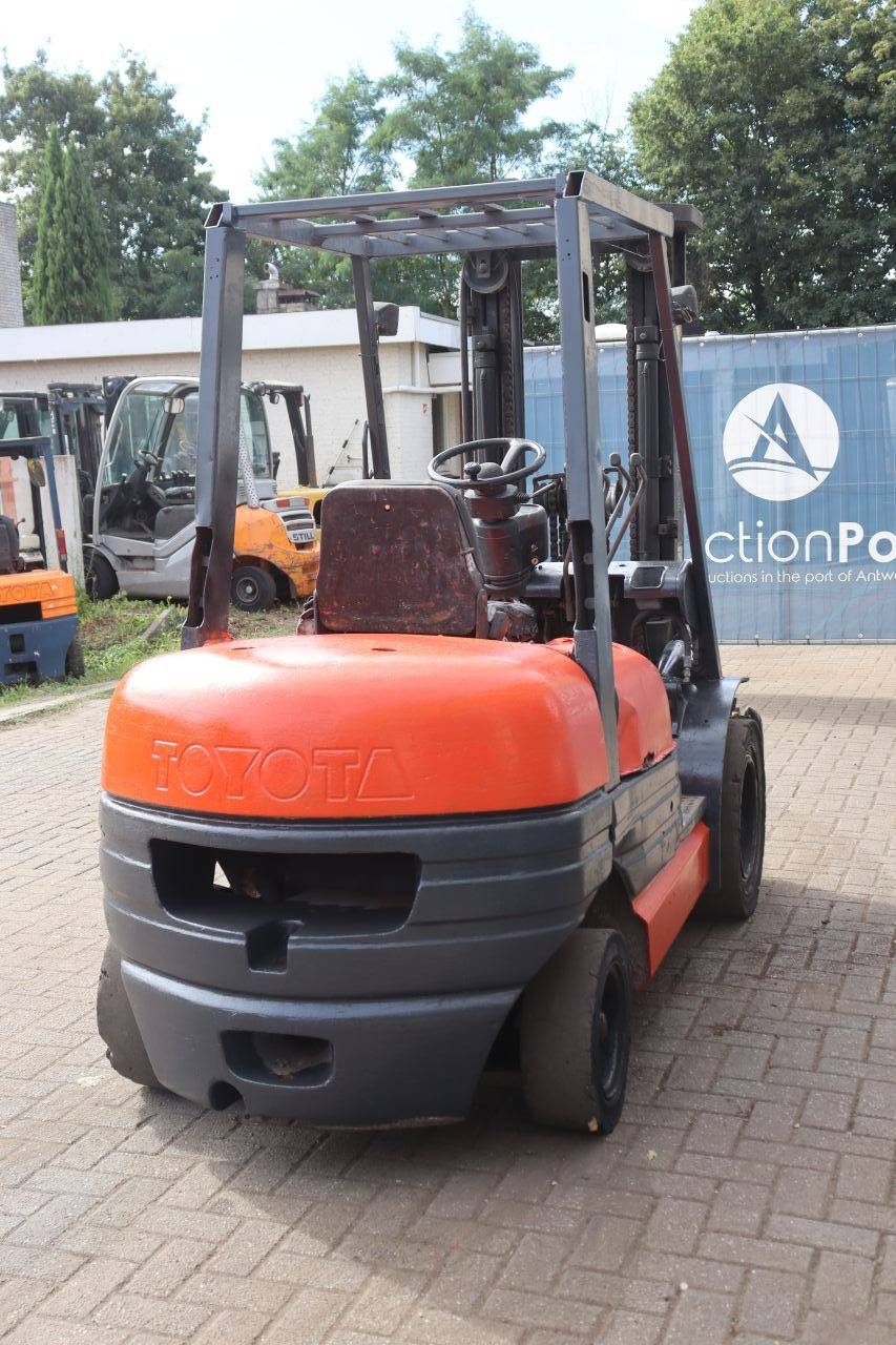 Forklift Toyota 02 6FDF 30 Diesel 3000kg 4.3m 1996