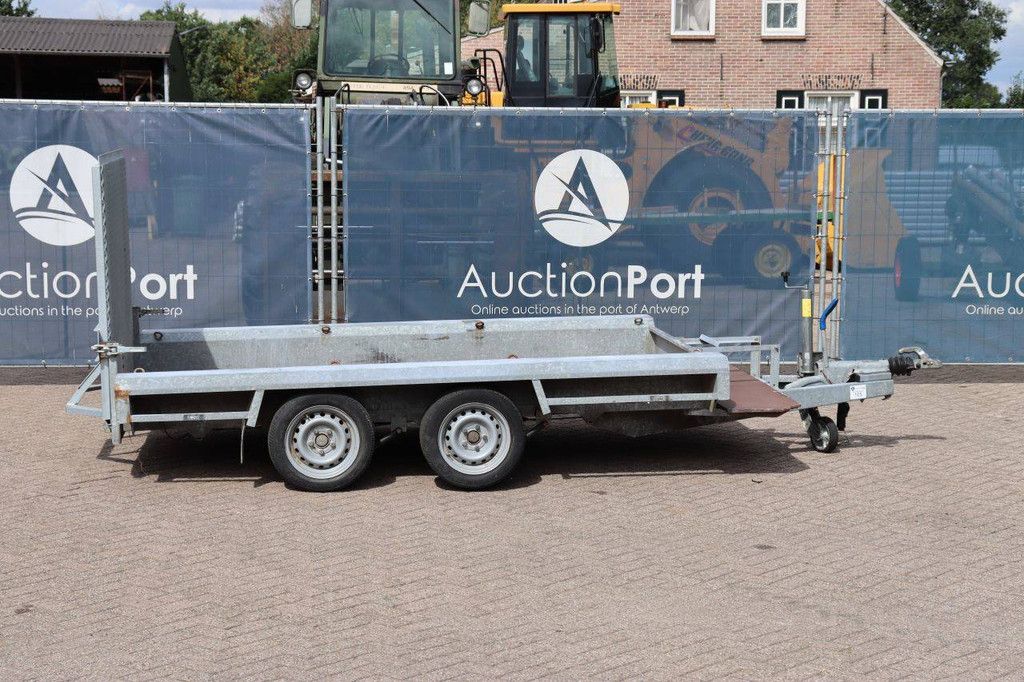 Machine transporter