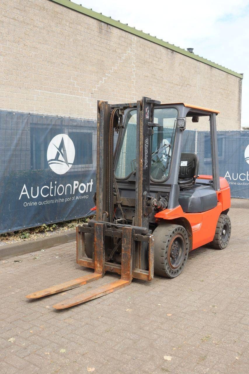 Gabelstapler Toyota 62-7FDF30 Diesel 3000kg 3,3m 2000