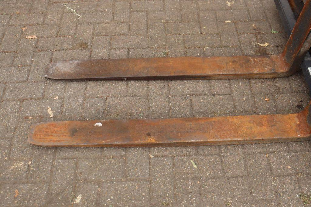 Forklift Toyota 02-7FDF30 Diesel 3000kg 4.0m 2002
