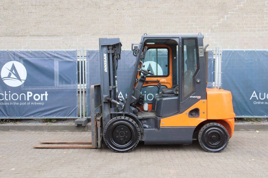 Doosan D30S-5 Diesel-Gabelstapler 3000 kg 3,3 m 2013