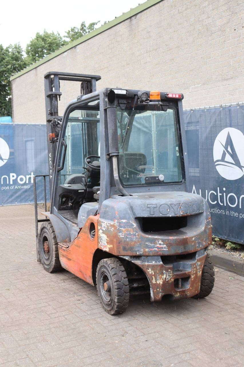 Forklift Toyota 02-8FDF20 Diesel 2000kg 4.0m 2018
