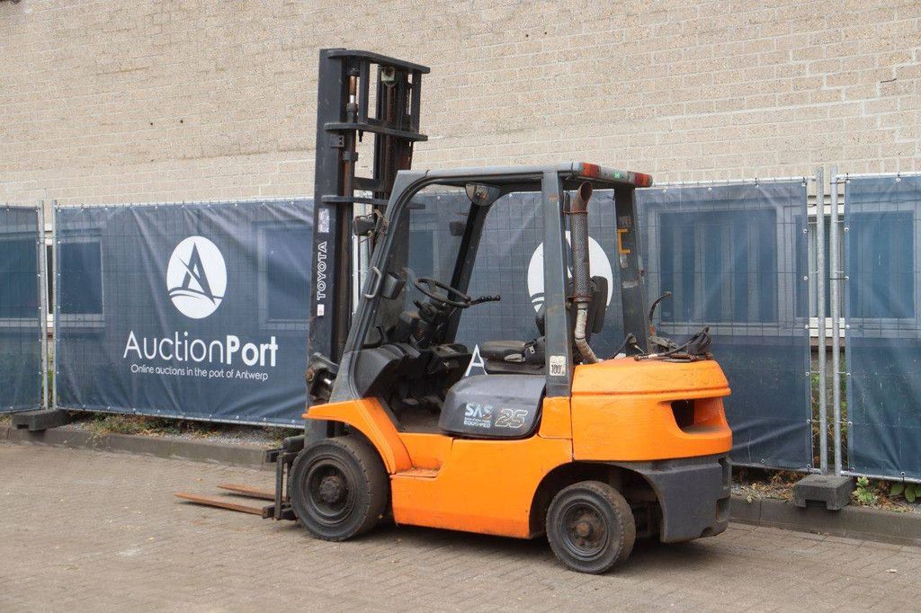 Heftruck Toyota 42-7FGF25 LPG 2500kg 4.7m 2004
