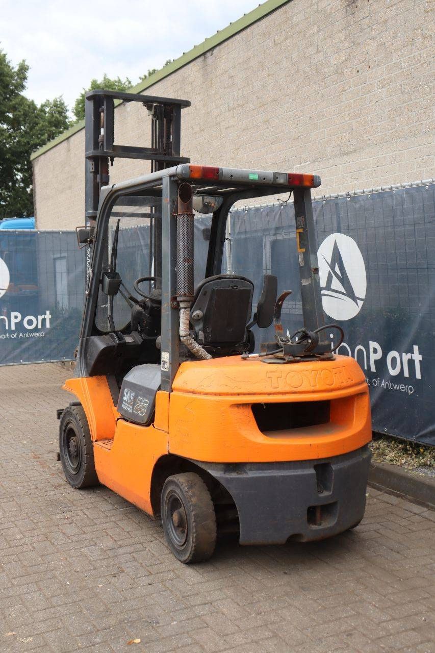 Heftruck Toyota 42-7FGF25 LPG 2500kg 4.7m 2004