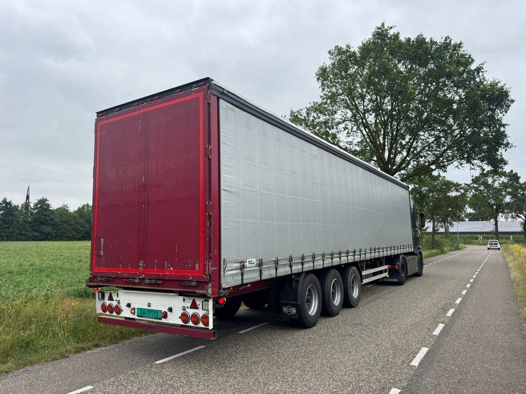 Curtain-sided semi-trailer Pacton TXD.3 2011