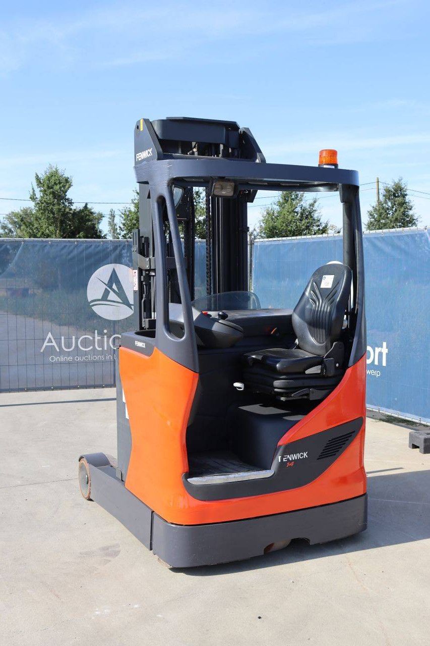 Linde R14-01 Electric Reach Truck 1400kg 8.6m 2021