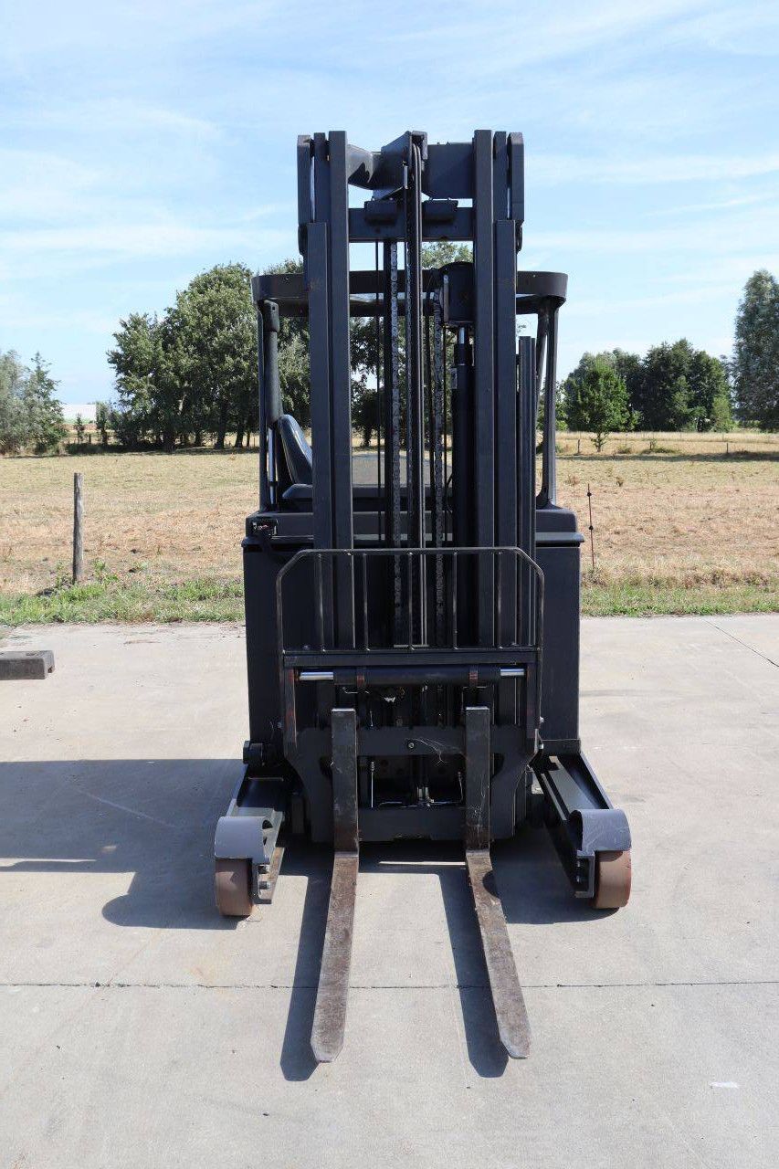 Linde R14-01 Electric Reach Truck 1400kg 8.6m 2021