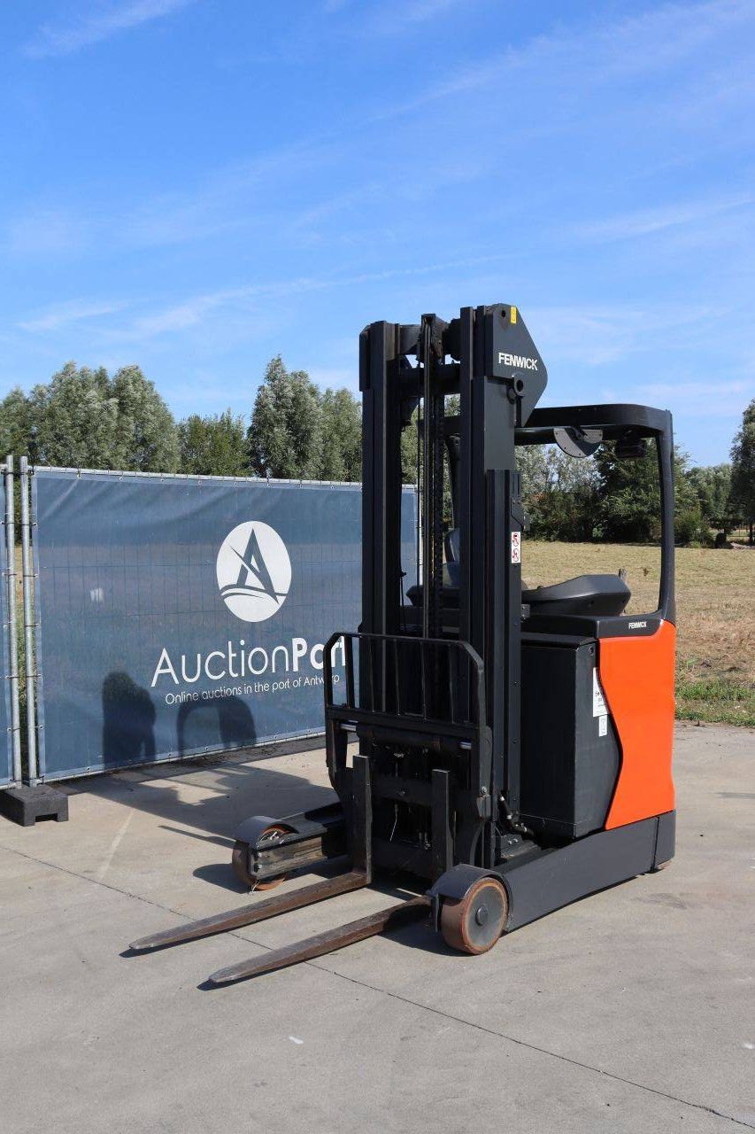Linde R14-01 Electric Reach Truck 1400kg 8.6m 2021