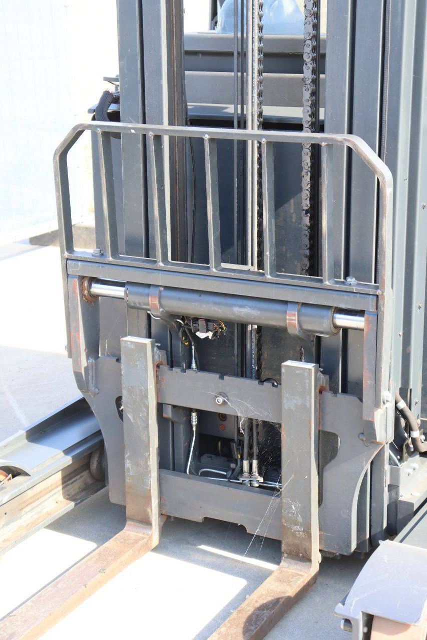 Linde R14-01 Electric Reach Truck 1400kg 8.6m 2021