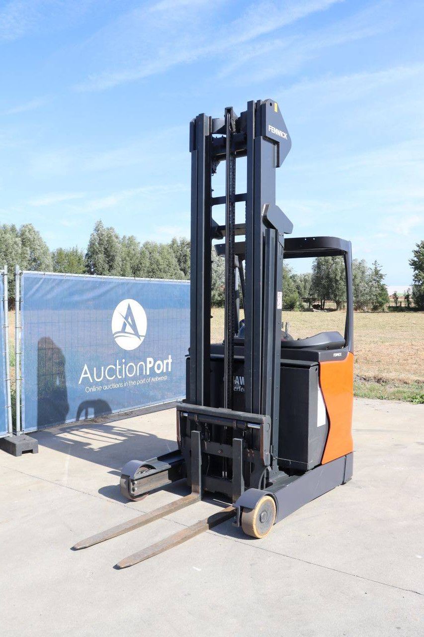 Linde R14-01 Electric Reach Truck 1400kg 8.6m 2019