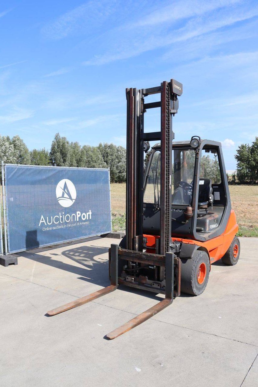 Linde H30D-03 Diesel Forklift 3000kg 4.5m 2001