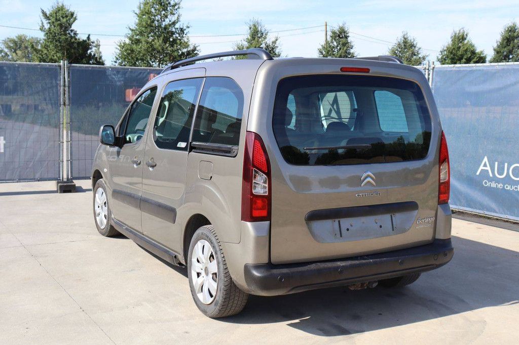 Passenger car Citroën Berlingo Diesel 92hp 2015