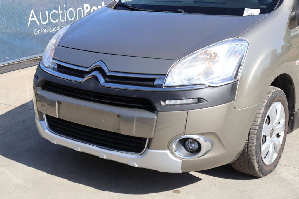 Passenger car Citroën Berlingo Diesel 92hp 2015