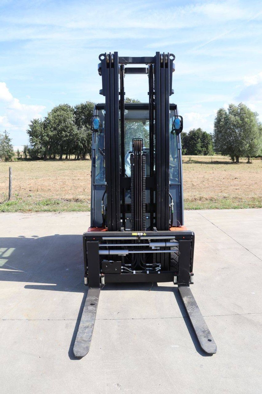 Toyota 9FBM30T Electric Forklift 3000kg 5.5m 2024 New
