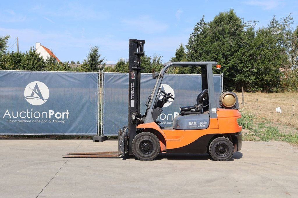 Forklift Toyota 42-7FGF25 LPG 2500kg 4.0m 2007