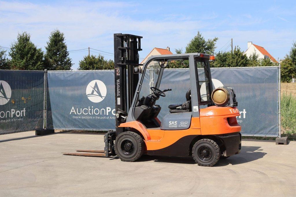 Forklift Toyota 42-7FGF25 LPG 2500kg 4.0m 2007