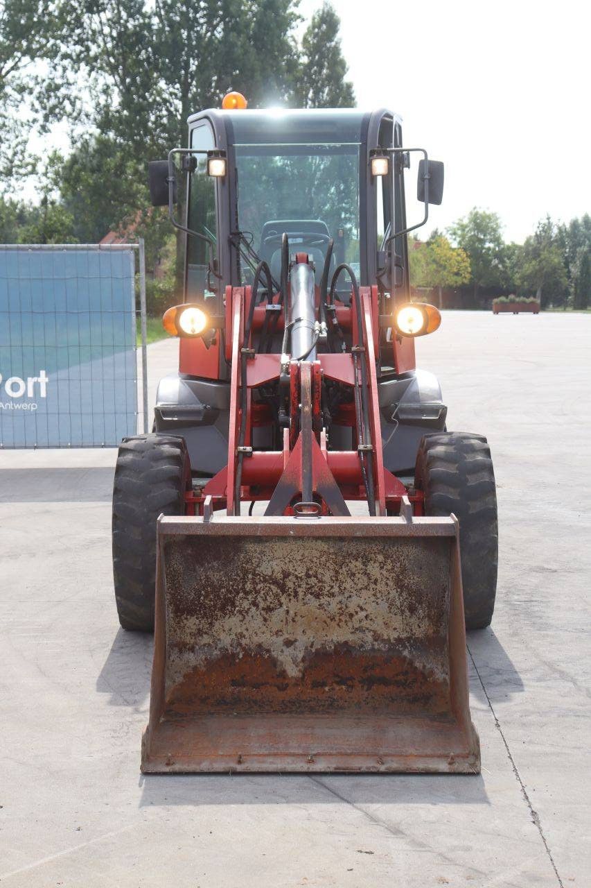 Wheel loader Ahlmann AL80 Diesel 39.9kW 2005