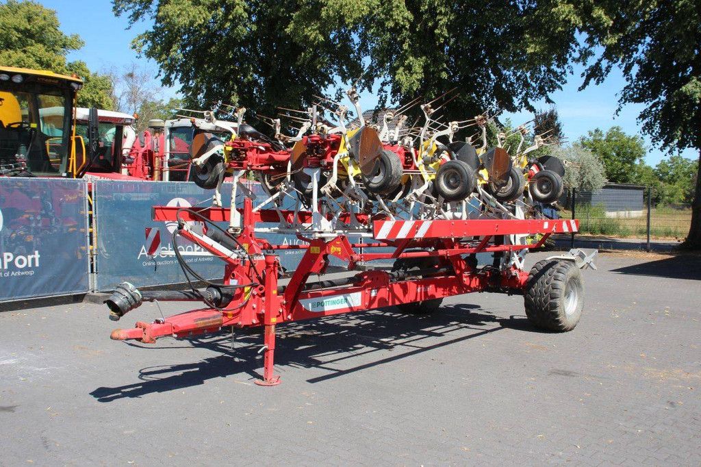 Hay tedder Pottinger HIT 16.18T 2020