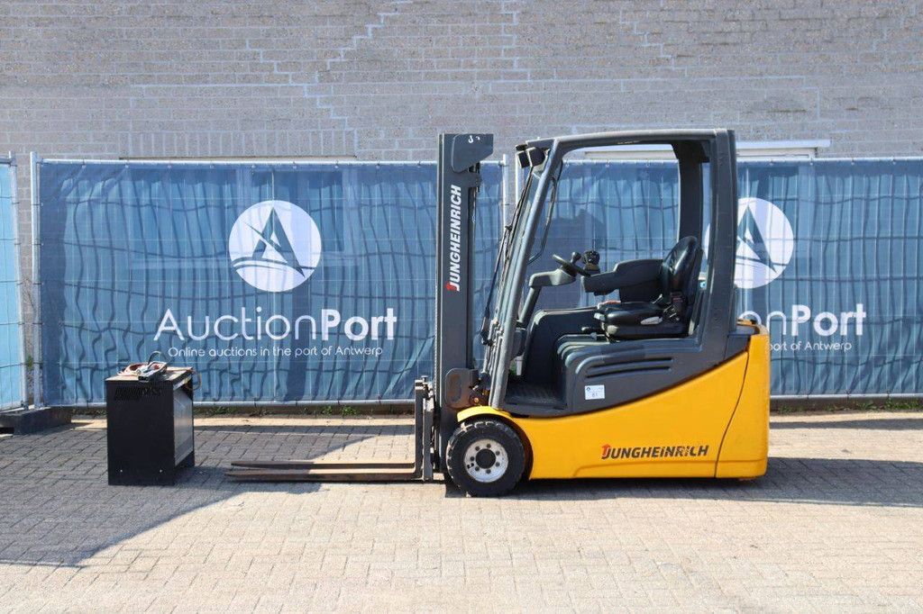 Gabelstapler Jungheinrich EFG 220 Elektro 1900 kg 4,5 m 2011