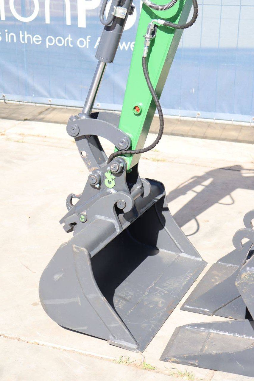 Aameck F10 Diesel Mini Excavator 2026 New
