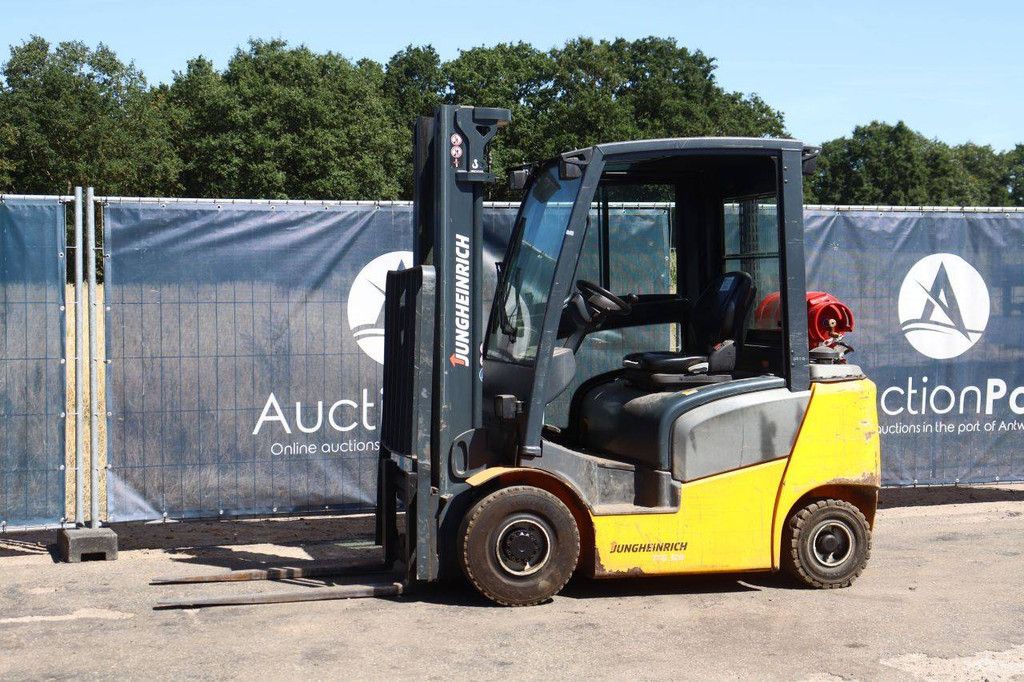 Heftruck Jungheinrich TFG 320 LPG 2000kg 5.0m 2015