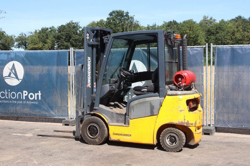 Heftruck Jungheinrich TFG 320 LPG 2000kg 5.0m 2015