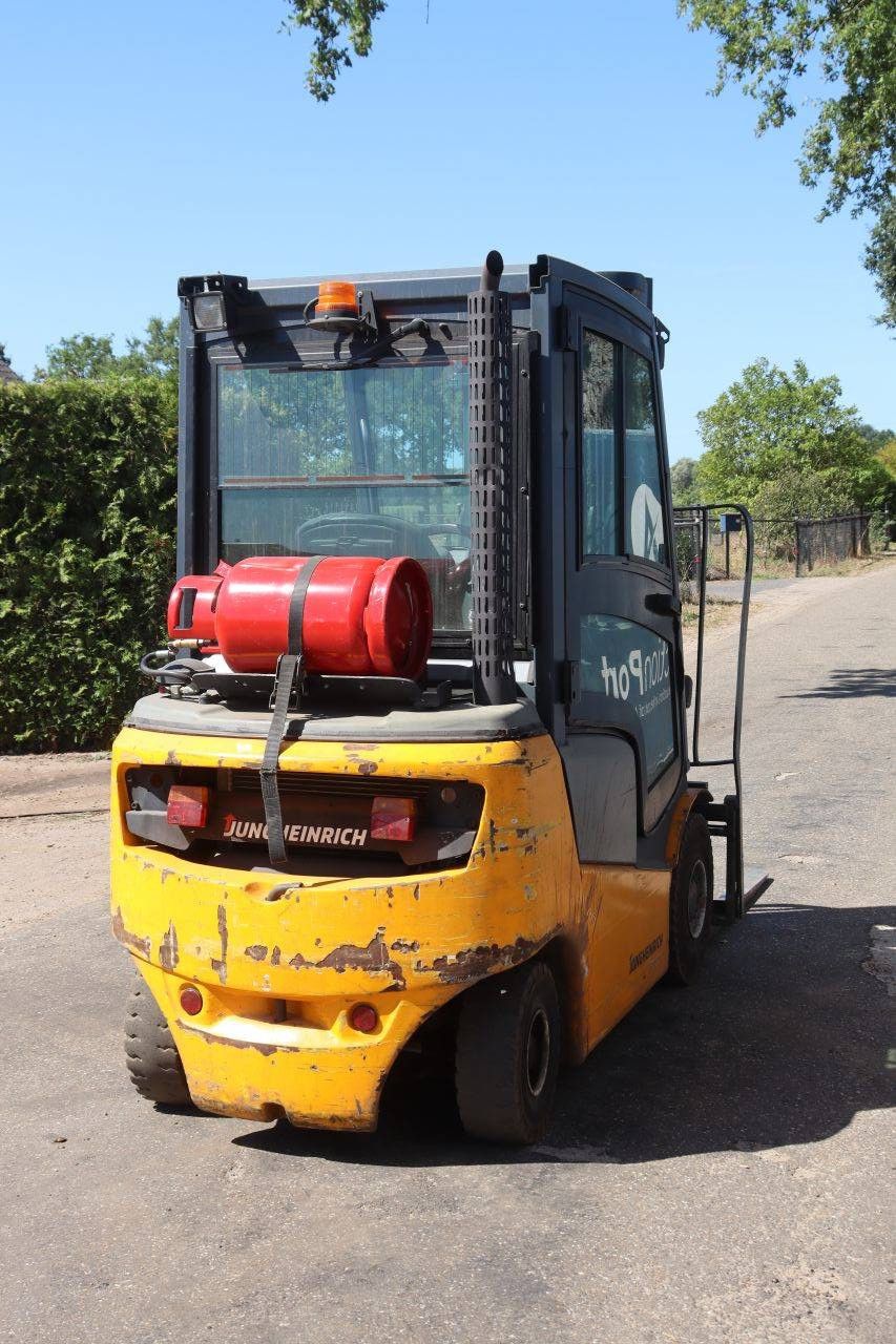 Heftruck Jungheinrich TFG 320 LPG 2000kg 5.0m 2015