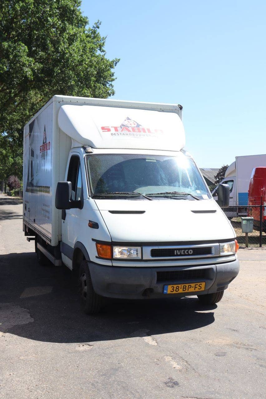 Box truck Iveco 40C Diesel 116hp 2004