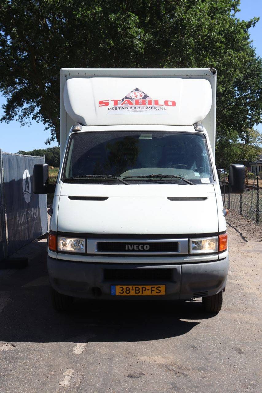 Box truck Iveco 40C Diesel 116hp 2004