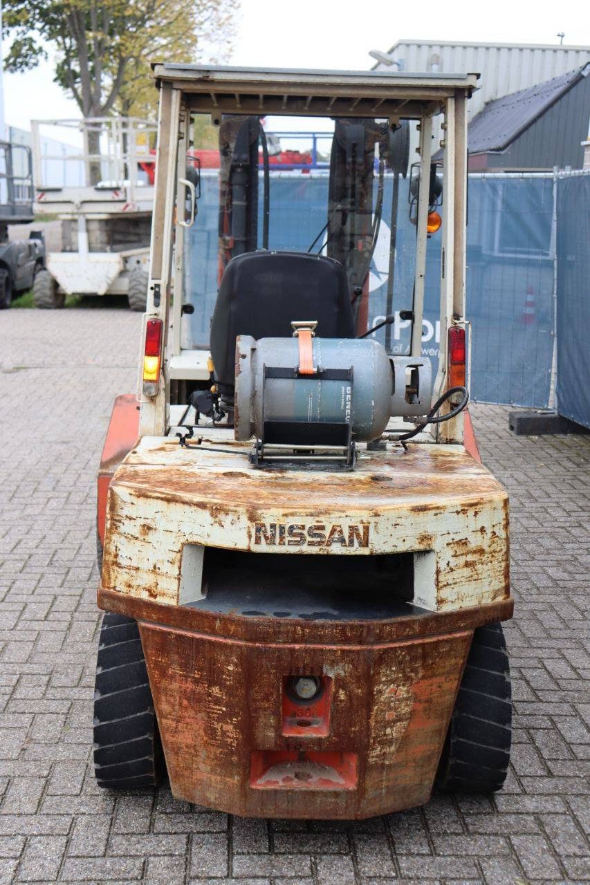 Gabelstapler Nissan 30 LPG 3000kg 4,75m 1991