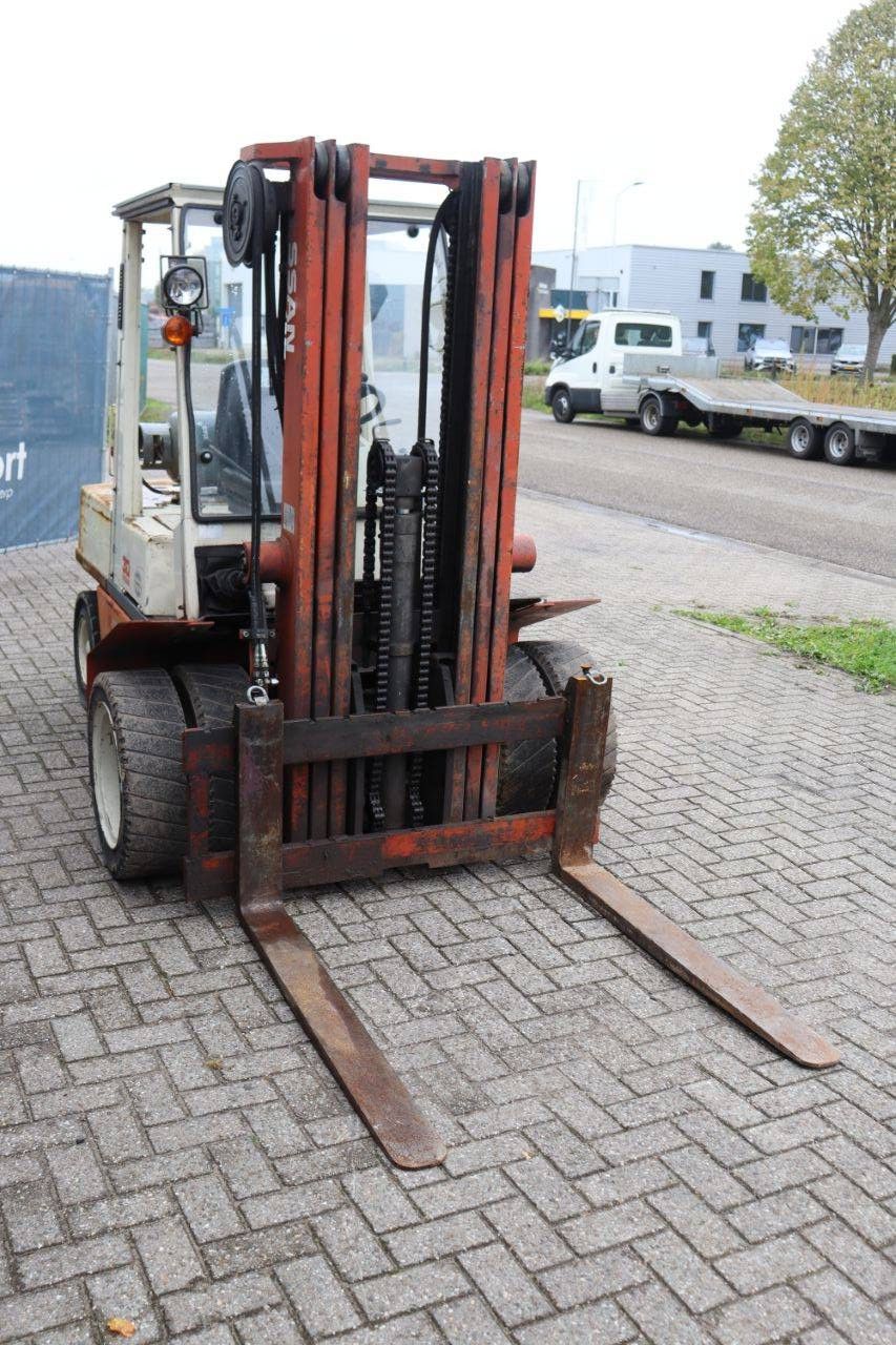Gabelstapler Nissan 30 LPG 3000kg 4,75m 1991