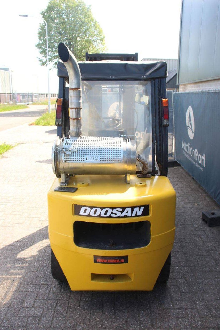 Doosan D33S-3 Diesel Forklift 3250kg 3.5m 2007