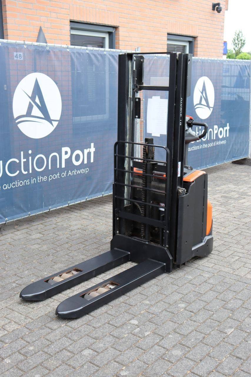 Stapler BT SWE140L Elektro 1400 kg 2,65 m 2016