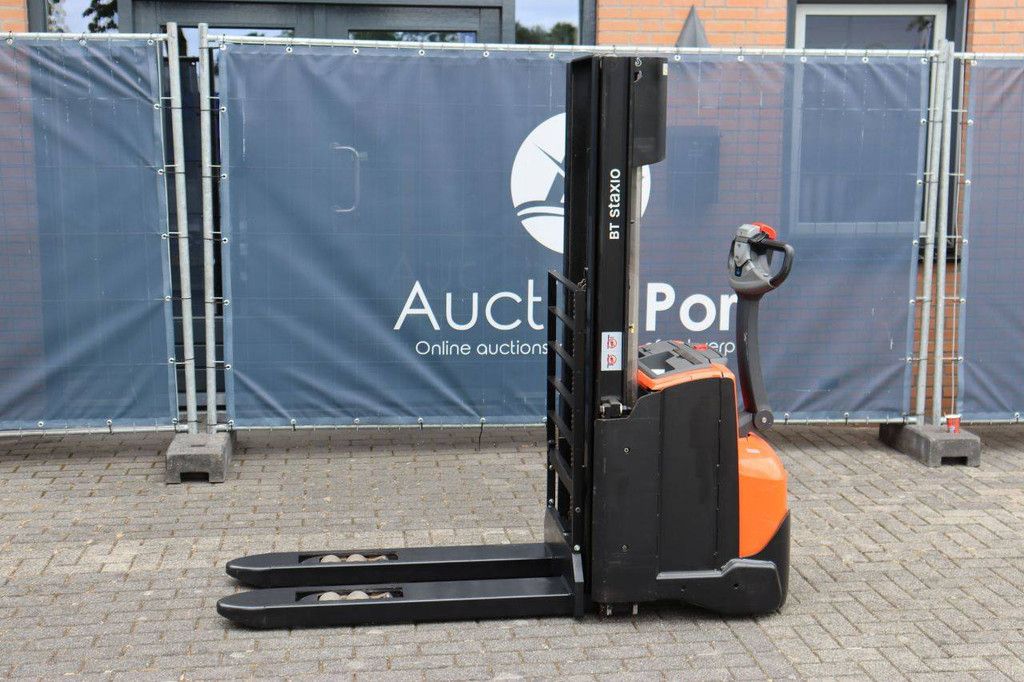 Stacker BT SWE140L Electric 1400kg 2.65m 2015