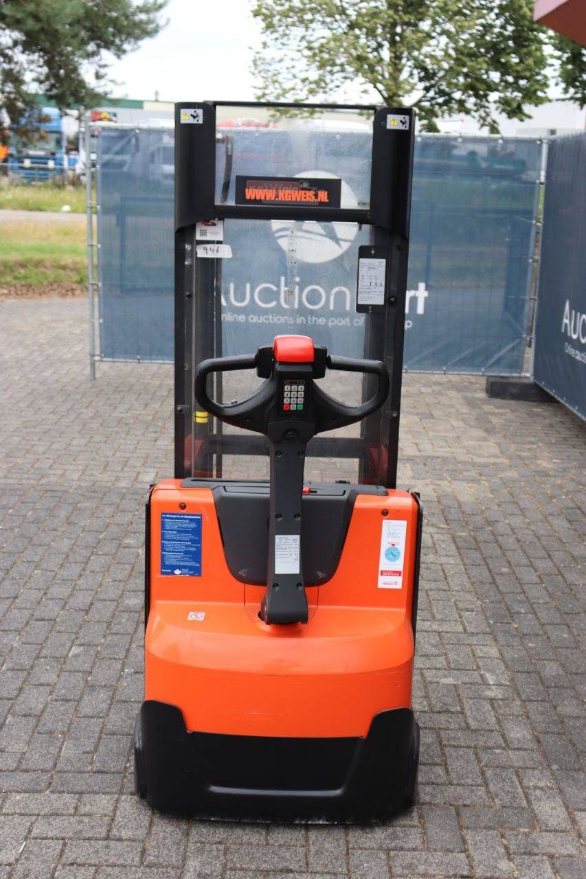 Stacker BT SWE140L Electric 1400kg 2.65m 2015