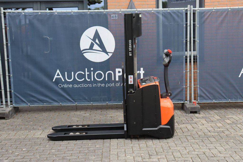 Stacker BT SWE140L Electric 1400kg 2.65m 2015