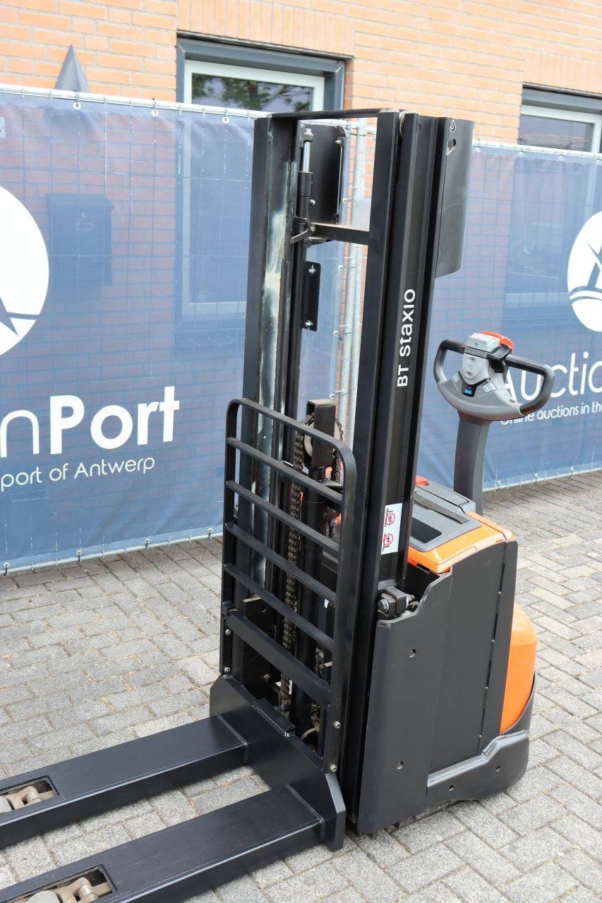 Stacker BT SWE140L Electric 1400kg 2.65m 2015