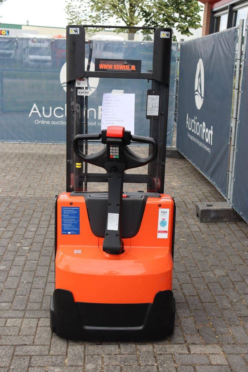 Stacker BT SWE140L Electric 1400kg 2.65m 2015