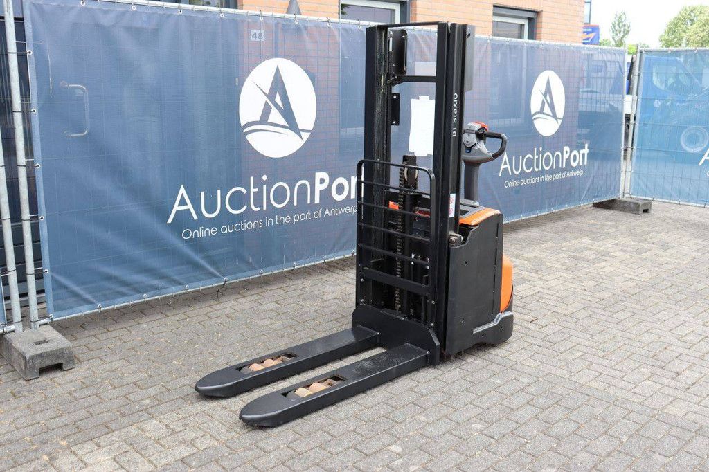 Stacker BT SWE140L Electric 1400kg 2.65m 2015
