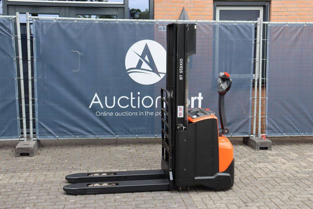 Stacker BT SWE140L Electric 1400kg 2.65m 2015