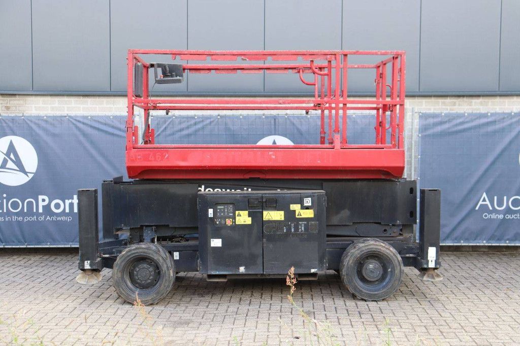 Scissor lift Genie GS-3369RT Diesel 11.75m 2013