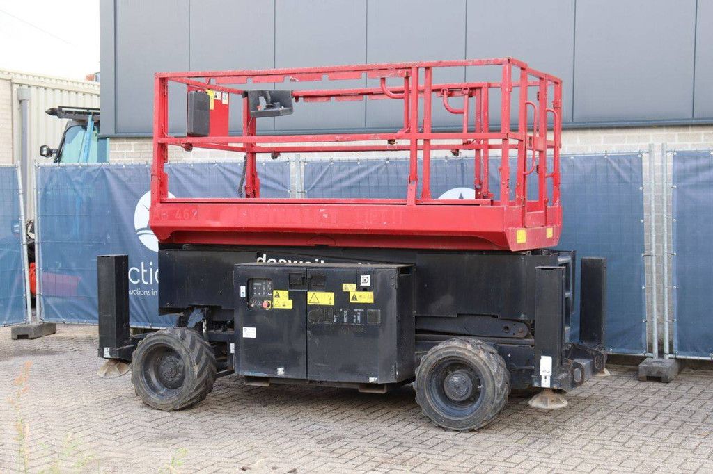 Scissor lift Genie GS-3369RT Diesel 11.75m 2013