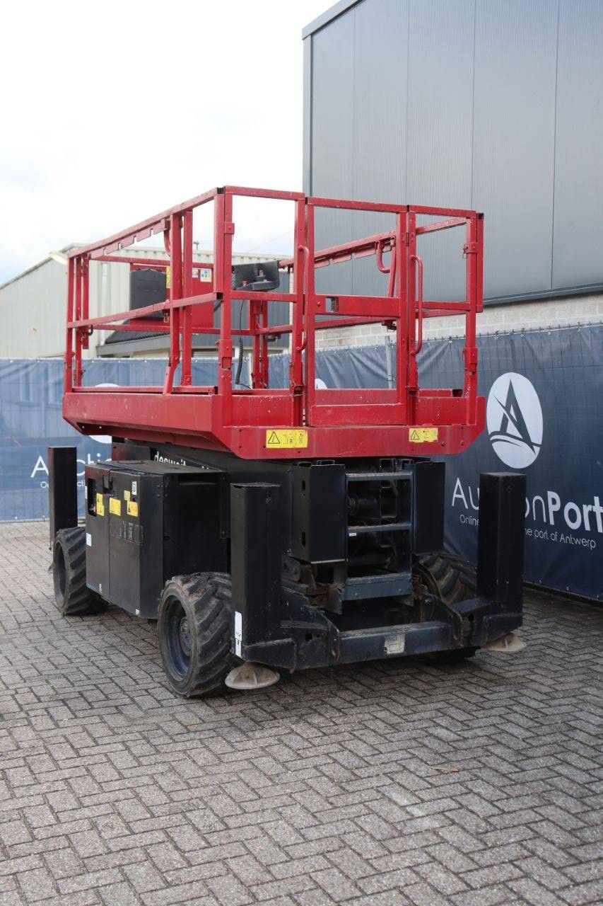 Scissor lift Genie GS-3369RT Diesel 11.75m 2013