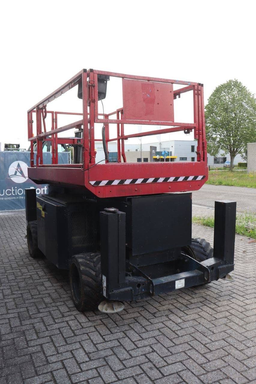Scissor lift Genie GS-3369RT Diesel 11.75m 2013