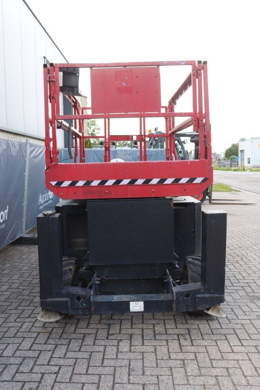 Scissor lift Genie GS-3369RT Diesel 11.75m 2013