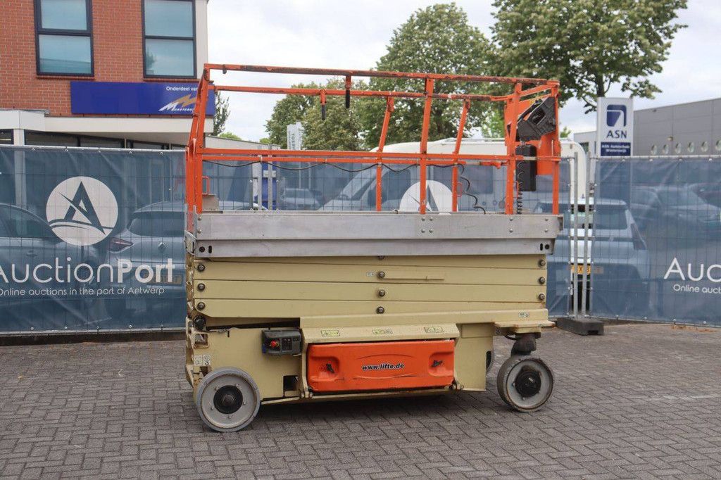 Scissor lift JLG 3246 ES Electric 11.68m 2011