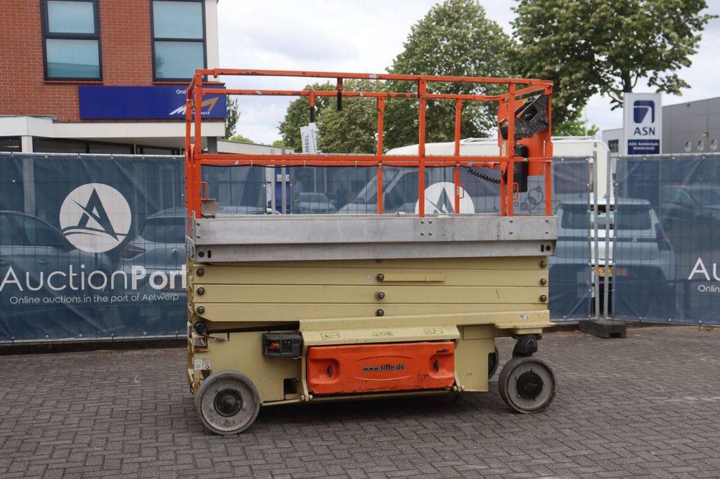 Scissor lift JLG 3246 ES Electric 11.68m 2011