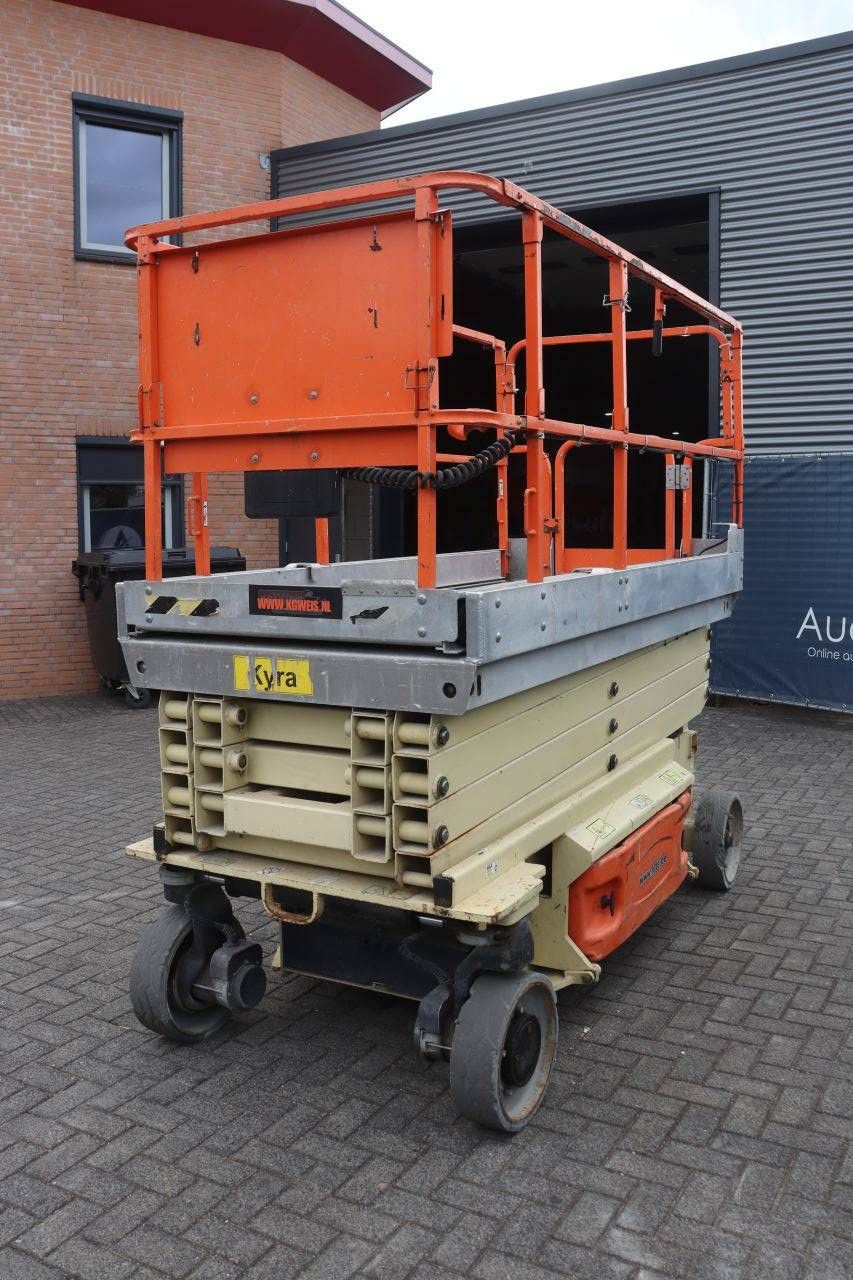 Scissor lift JLG 3246 ES Electric 11.68m 2011